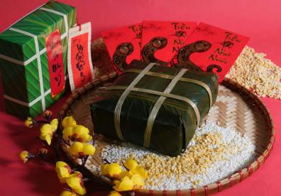 Traditional Vietnamese Tet Holiday Gift Set