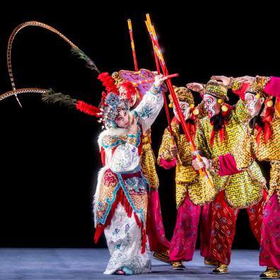 Opéra chinois avec costumes