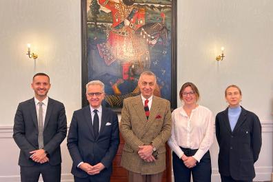 Fondation Inalco, Maître Ardavan Amir-Aslani, fondateur de la Fondation Minou Amir-Aslani et Claire Fortin, Responsable Marketing & Communication de la Fondation Minou Amir-Aslani