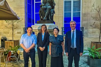 M. Sébastien Colin (Directeur de la filière Relations internationales et Maître de conférences à l’Inalco), Mme Delphine Allès (vice-présidente de l’Inalco), S.E. Mme Gulsara Arystankulova (Ambassadrice du Kazakhstan en France), et M. Hubert Bazin (Président de la Fondation Inalco).