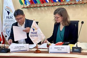 Signature de l'accord de coopération entre l'Inalco et le FILAC