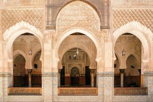 À l'intérieur de la Madrasa Bou Inania, Médina de Fès, Maroc