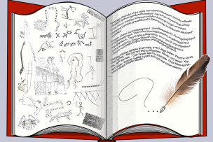 Livre ouvert avec sur la page de gauche des dessins et sur la page de droite des écritures et une plume