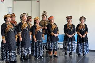 Troupe Puljetji : femmes paiwan originaires de Taïwan en costume traditionnel, à l'Inalco, 2026